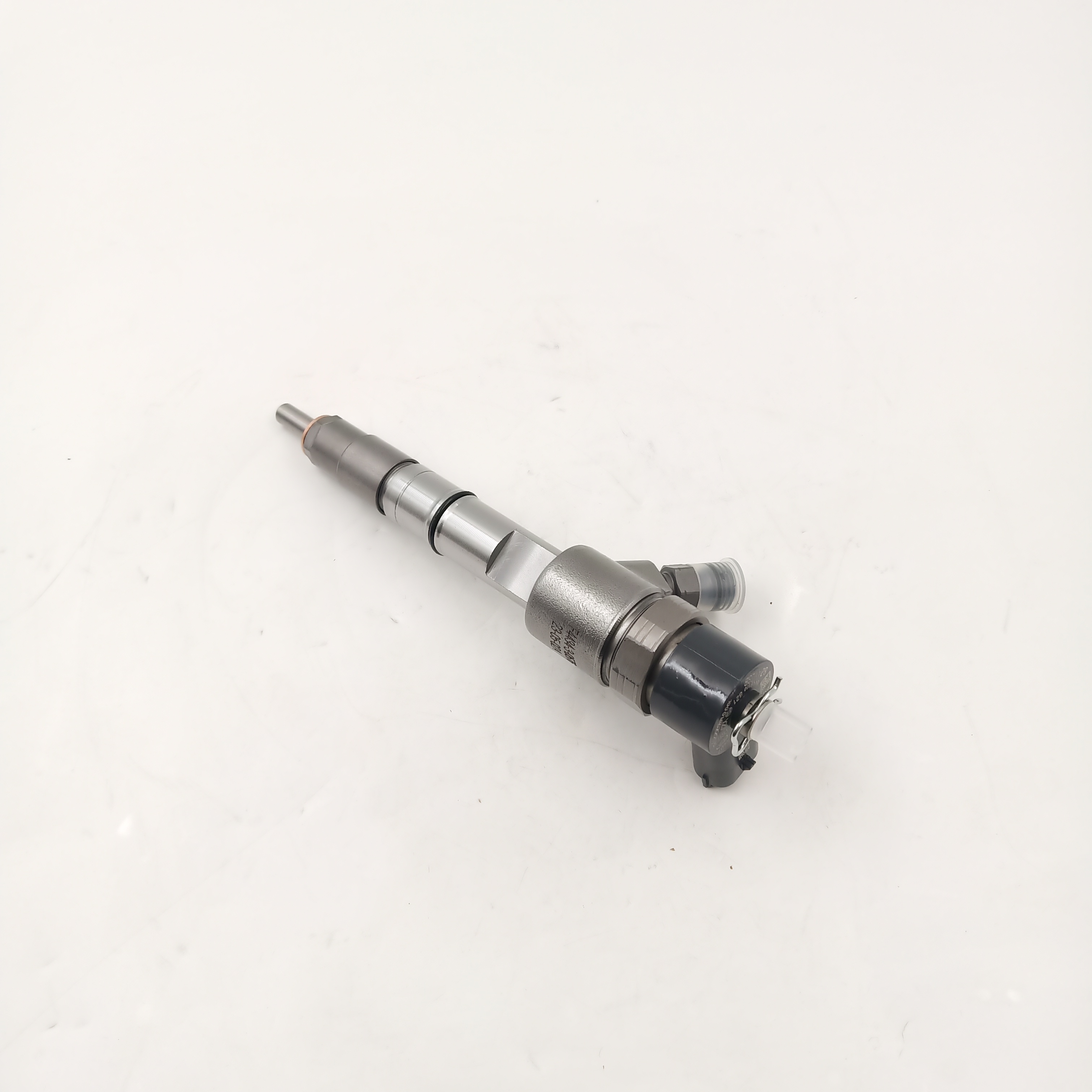 High Quality Diesel Engine Common Rail Fuel Injector 0445110821 0445110291 On Sale