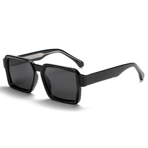 Lunettes de soleil carrées unisexes Grey Jack, monture TR, verres TAC, protection UV400, couleur noire, pour le soleil, les voyages et la mode - Product Image 2