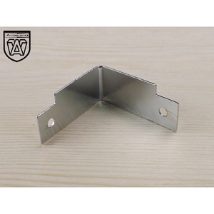 Soporte de Esquina Metálico Cromado Anwang AW033, Protector de Cajas de Madera, Herraje de Embalaje en Ángulo Recto - Product Image 4