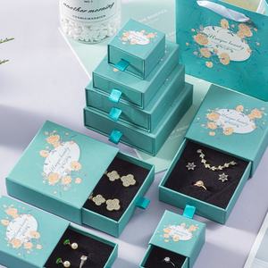 Populaire exquis magnifique boîte-cadeau en carton élégant délicat avec logo personnalisé et impression événements de Noël boîte de luxe - Product Image 1