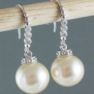 Orecchini Pendenti Stile Perla per Donne, Gioielli Eleganti e Semplici - Product Image 1