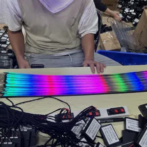 Luce d'atmosfera per auto che scorre colore LED RGB luci Decorative per interni automobilistici