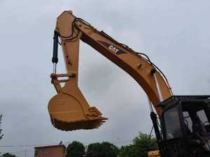 รถขุดตีนตะขาบไฮดรอลิก Caterpillar รุ่น 330 ปี 2020 มือสอง พร้อมเครื่องยนต์ดีเซล ชิ้นส่วนหลัก มอเตอร์ และปั๊ม ขาย - Product Image 2