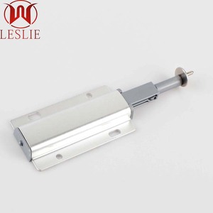 Loquets de porte et ferme-portes magnétiques Leslie, amortisseurs en plastique et aluminium pour portes de meubles - Product Image 2
