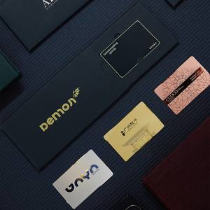 High-End <span class=keywords><strong>Vip</strong></span> tessera scatola personalizzata PVC carta regalo scatola magnetica granchio peloso disegno di granchio busta di stampa a caldo per la carta - Product Image 2