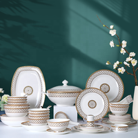 Service de vaisselle en porcelaine blanche de luxe service de table en porcelaine turque à bordure dorée pour restaurant