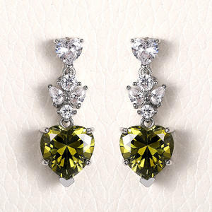 E792 Orecchini da Donna con Diamanti Taglio Cuore Verde Oliva Colore D Naturale Stile Classico da Matrimonio - Product Image 6