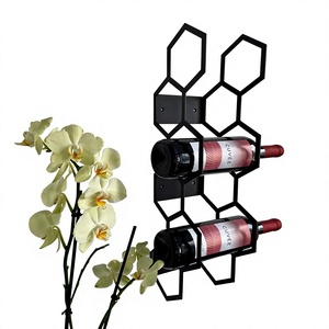 Moderno Soporte de Pared para Botellas de Vino de Hierro Negro, Diseño Geométrico Hexagonal, para 2 Botellas, Soporte de Vino Moderno y Duradero - Product Image 1