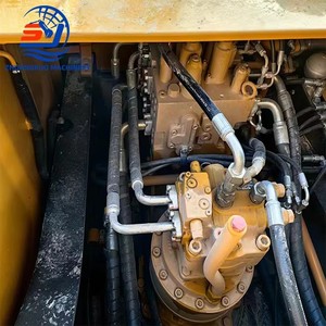 Excavatrice SANY SY245H de 25 tonnes avec moteur Isuzu, tarière, grappin, brise-roche et accessoires - Product Image 5
