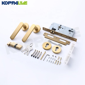 Set di Maniglie per Porte con Serratura a Mortasa Monolaterale in Ottone Dorato e Nero per Hotel, Casa e Camera da Letto - Product Image 3