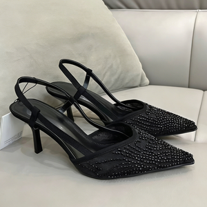 Escarpins à bout pointu pour femmes, talons aiguilles sexy en maille ornée de strass, sandales scintillantes perlées pour soirées et robes de soirée, noirs - Product Image 2