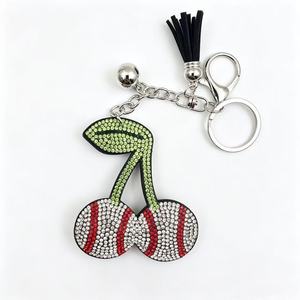 Porte-clés Sportif Bling Strass Cerise avec Pompon Velours pour Baseball, Basketball, Football, Rugby – Breloque de Sac pour Fan de Sport – Cadeau - Product Image 3