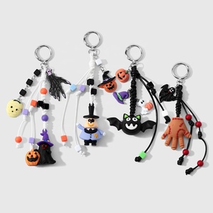 Llavero <span class=keywords><strong>de</strong></span> Halloween con diseño <span class=keywords><strong>de</strong></span> Mano del Monstruo <span class=keywords><strong>de</strong></span> Wednesday Addams y Murciélago Fantasma, con cordón negro anudado y cuentas rojas - Product Image 2