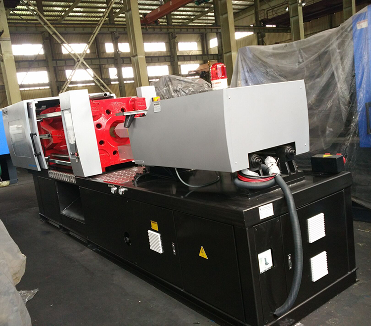 Injection Machine de Moulage de Chaise En Plastique de Capsulage de Bouteille de Chapeau DE Tuyau De PVC Faisant La Machine