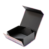 STPP a développé des boîtes cadeaux flexibles personnalisées de luxe pour les soins de la peau et les cosmétiques, en kit plat, pour un expédition facile, boîte cadeau pour les fêtes.