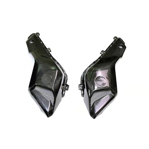 Cache d'admission latéral modifié en fibre de carbone pour moto MT07 - Product Image 1