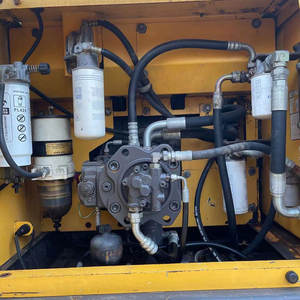 Pelle hydraulique sur chenilles Volvo EC240BLC d'occasion originale modèle 2015-2019 avec moteur et noyau de pompe Stock disponible - Product Image 6