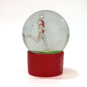2024 di tendenza in resina di plastica artigianato giocatore di calcio <span class=keywords><strong>neve</strong></span> acqua globo decorazione scrivania per bambini e Souvenir in stile <span class=keywords><strong>angelo</strong></span> - Product Image 5