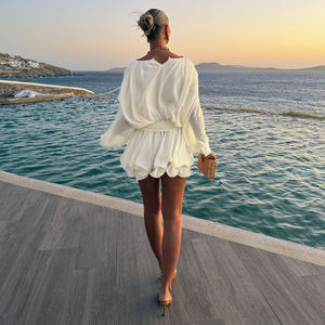 Combinaison blanche pour femme à col en V, à nouer devant, manches longues, ourlet à volants, avec ceinture à nouer à la taille, idéale pour les vacances et les soirées - Product Image 6