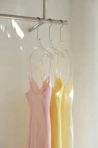 Robe de soirée pour demoiselle d'honneur, vente en gros, personnalisée, couleur blanche, robe en satin tissé pour femme, col en V, bretelles spaghetti, robe décontractée - Product Image 6