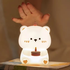 Nueva Lámpara Nocturna de Silicona con Forma de Oso de Cumpleaños, 1200mAh Recargable, para Dormir Bebés con Temporizador de 30 Minutos - Product Image 2