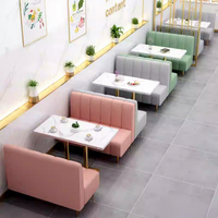 Ensemble de table et chaises de café carrées en bois rose, mobilier commercial pour restaurants, salons de desserts et de cafés