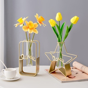 <span class=keywords><strong>Vase</strong></span> décoratif en fer de style européen, ornements pour armoire à vin, arrangement de <span class=keywords><strong>fleurs</strong></span> <span class=keywords><strong>artificielles</strong></span>, salon, bureau, maison, fait main - Product Image 2