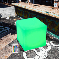 Sedia Cubo LED Ricaricabile Impermeabile IP65 con Telecomando RGB per Decorazione Esterna di Locali Commerciali, Bar e Piscine