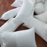 Vente en gros d'oreillers de lit de luxe pour hôtel, rembourrés confortables et doux, lit queen size/king size 1200g, oreiller de couchage pour hôtel 5 étoiles