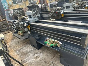 Torno Robusto <span class=keywords><strong>de</strong></span> 2 Metros con Orificio Grande 6150B para Torneado <span class=keywords><strong>de</strong></span> Ejes Metálicos <span class=keywords><strong>de</strong></span> Alta Resistencia y Procesamiento <span class=keywords><strong>de</strong></span> Piezas Grandes con Alta Potencia - Product Image 6