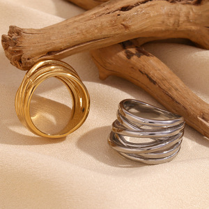 Bague large européenne et américaine torsadée texturée en acier inoxydable, haut de gamme, tendance, empilable, décorative pour femme - Product Image 5