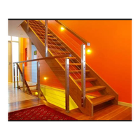 Marches d'escalier personnalisées à double face, en panneaux massifs de dix millimètres, avec des marches solides et des joints de soudure invisibles