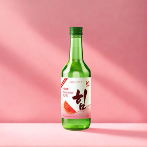 Soju coreano con certificación ISO, sabor a sandía, dulce, refrescante, crujiente, suave, embotellado en vidrio originario de Vietnam - Product Image 2