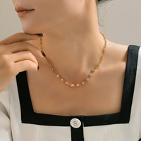 Collier étanche en acier inoxydable plaqué or 18 carats avec chaîne trombone et zircon en forme de cœur YF3952