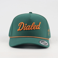 Cappello da Golf Personalizzato OEM con Ricamo 3D Frontale e Logo Laterale, Perforazioni Laser, Asciugatura Rapida