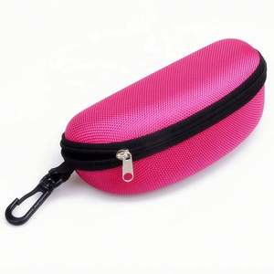 Étui à lunettes de soleil sport rouge et noir tendance, personnalisable avec logo, vente en gros - Product Image 5