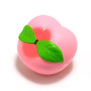 Nouveau produit phare : Balle anti-stress en mousse PU en forme de pêche rose de 4 pouces, jouet de Noël pour soulager le stress - Product Image 4