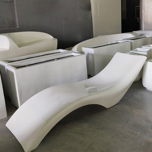 Chaise longue en plastique renforcé <span class=keywords><strong>de</strong></span> verre, <span class=keywords><strong>design</strong></span> <span class=keywords><strong>italien</strong></span>, pour piscine, blanche - Product Image 1