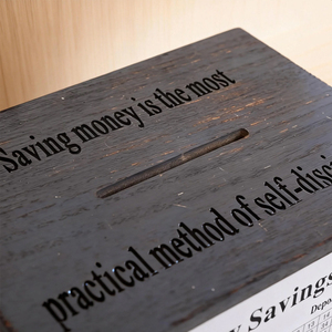 Alcancía <span class=keywords><strong>de</strong></span> Madera Maciza Personalizada Hecha a Mano, Rompecabezas <span class=keywords><strong>de</strong></span> Casa <span class=keywords><strong>de</strong></span> Madera, <span class=keywords><strong>Caja</strong></span> <span class=keywords><strong>de</strong></span> <span class=keywords><strong>Ahorro</strong></span> <span class=keywords><strong>de</strong></span> Dinero <span class=keywords><strong>de</strong></span> 100000, Desafío <span class=keywords><strong>de</strong></span> <span class=keywords><strong>Ahorro</strong></span> <span class=keywords><strong>de</strong></span> Dinero - Product Image 3