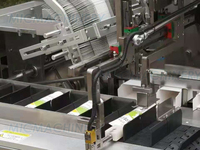 Insérateur automatique de dépliants pour machine d'emballage en carton de tubes et flacons de crème cosmétique