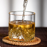 Lot de Mugs Uniques en Verre Borosilicate Haut de Gamme 180 ml, Tasses à Whisky et Verres à Liqueur Vodka avec Design Mont Fuji en 3D