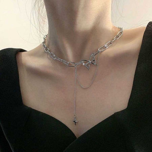 Vendita calda Trending moda minimalista Boho donna catena collane angelo farfalla lega di strass con diamante all'ingrosso - Product Image 1