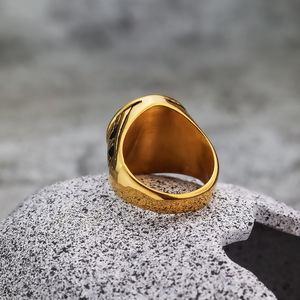 แหวนสแตนเลสผู้ชาย ดีไซน์รูปกากบาท สไตล์ฮิปฮอป สวมใส่ได้ทุกวัน ลายเรขาคณิต 04506 - Product Image 1