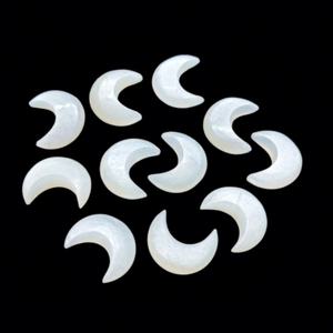 Piedra Lunar Blanca Natural Brillante en Forma de Luna Creciente Tallada a Mano de 16mm, Gema Lisa, Precio al por Mayor para Fabricación de Joyas - Product Image 1