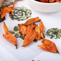 Thé aux fleurs de lys |   Thé aux herbes apaisant et soutenant les poumons |   Sans caféine |   Fleurs séchées de Lilium Bulbiferum en vrac |   OEM personnalisé
