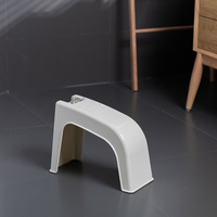 Repose-pieds ergonomique Hore pour pédicure, tabouret empilable en plastique PP avec compartiment de rangement pour salon et maison