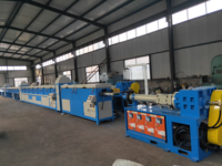 Machine d'extrusion de butyle thermofusible pour la production de bandes d'étanchéité en caoutchouc butyle pour toitures