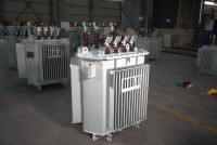 Transformateur de puissance immergé dans l'huile Wanbo-98 200-800 kVA, topologie boost, noyau en ferrite, 10/11/15/20 kV, 400/415 V, triphasé, 50/60 Hz, Dyn11