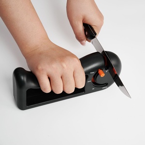 Aiguiseur de couteaux ergonomique antidérapant à 4 étapes, aiguiseur de couteaux dentelés, répare, affine et polis les lames - Product Image 4