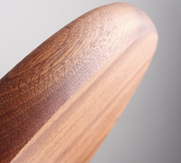 Hotselling ronde snijplank van massief hout met metalen handvat voor het voorbereiden van groenten, vlees, fruit en voedsel in de keuken